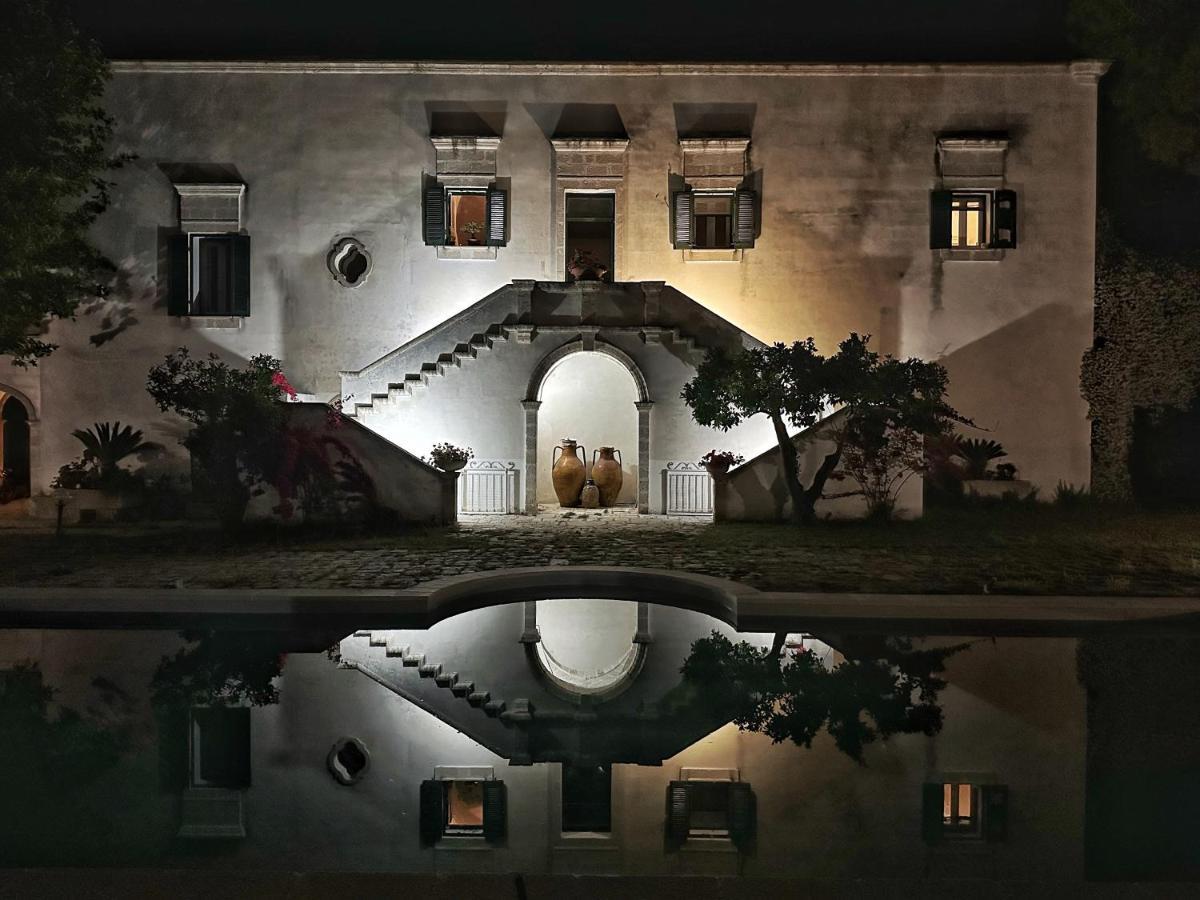 Villa Encantamiento - Dimora Gelsomino - Masseria Storica Nel Cuore Della Puglia Con Piscina Latiano Екстериор снимка